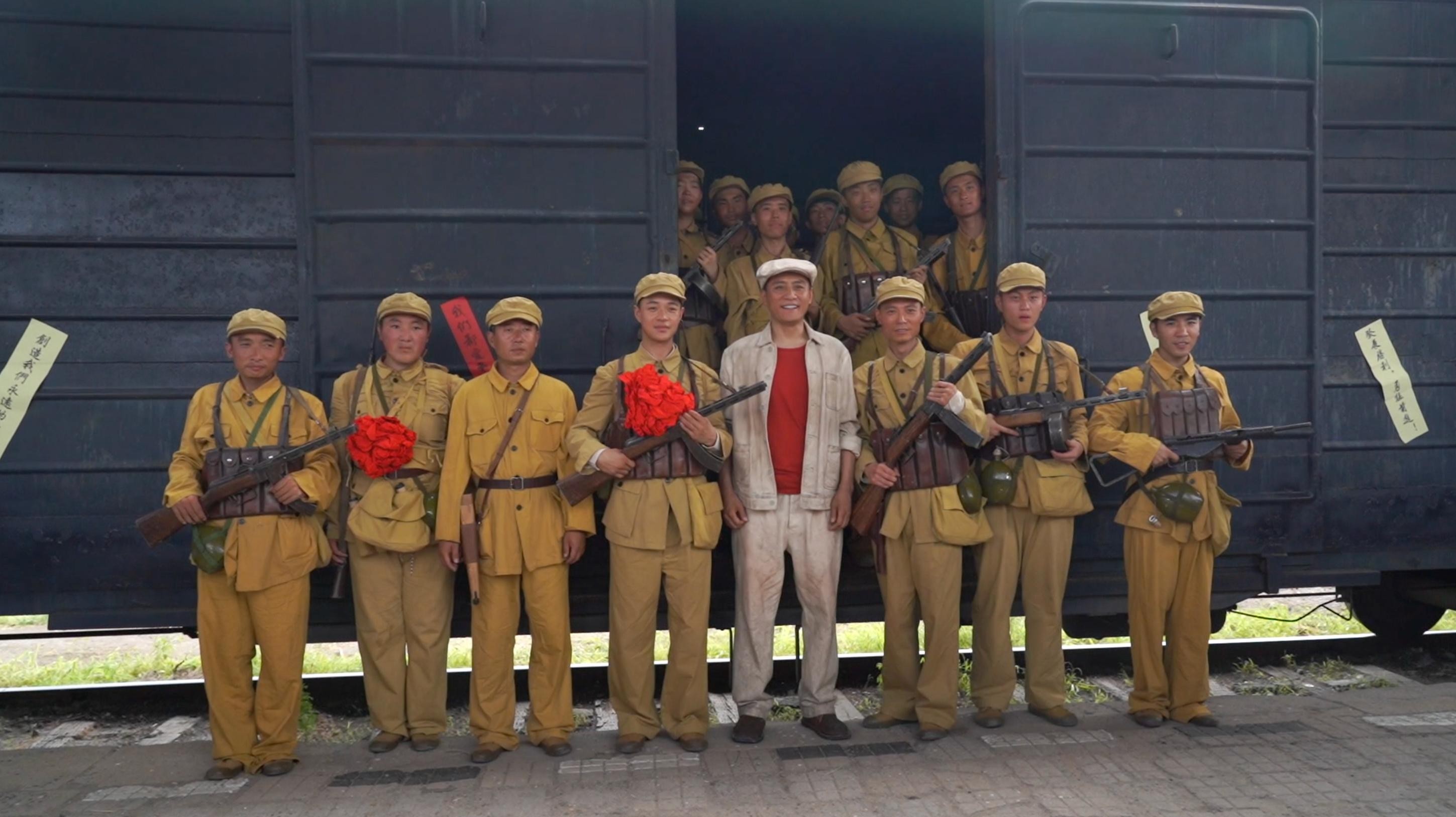 董春辉钢铁意志热映中致敬钢铁工人重现钢铁精神