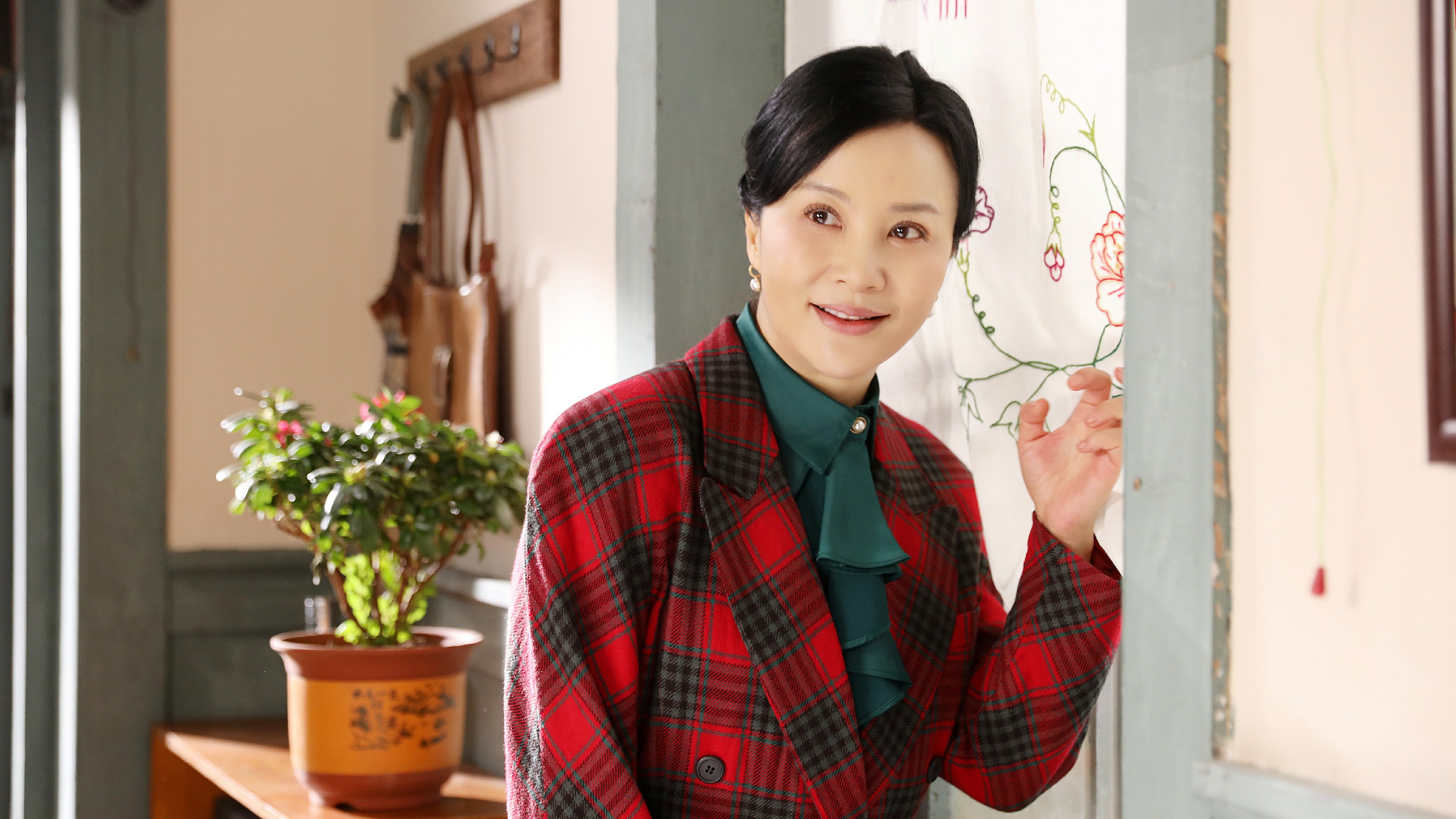 11月30日,由演员陶红主演的家庭情感电视剧《我最爱的家人》迎来了大