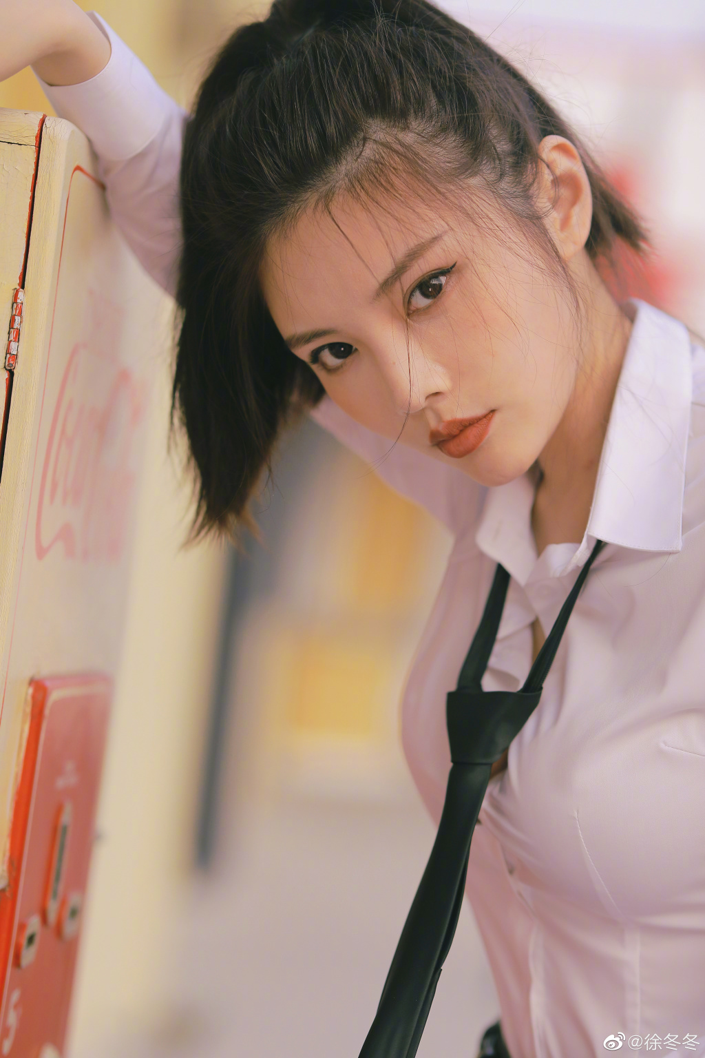 老板娘2无间潜行上线即爆火港片女神徐冬冬柔中带钢魅力尽显