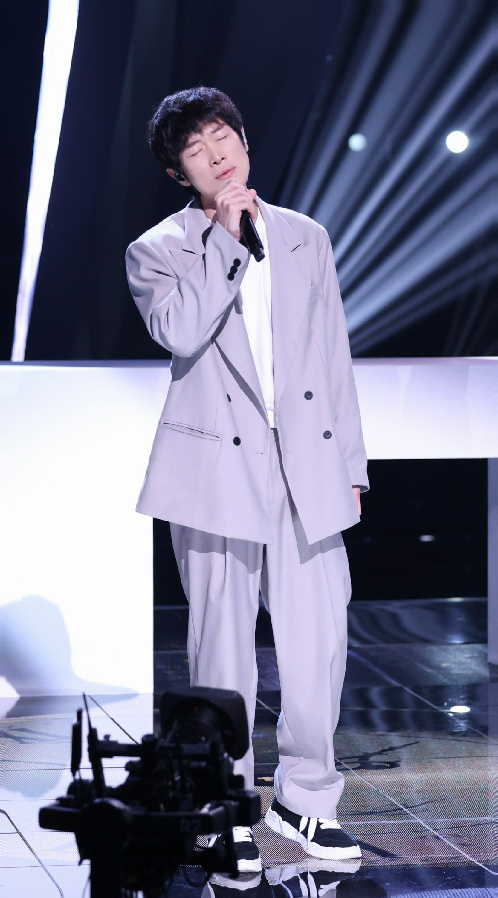 浙江卫视花好月圆中秋赏歌会播出赵紫骅再唱理由诠释新的感动