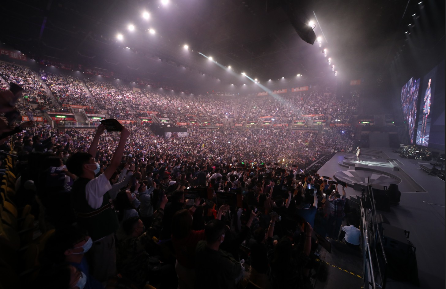 eason陈奕迅fear and dreams演唱会圆满落幕,歌迷奉献惊喜,陈奕迅感恩