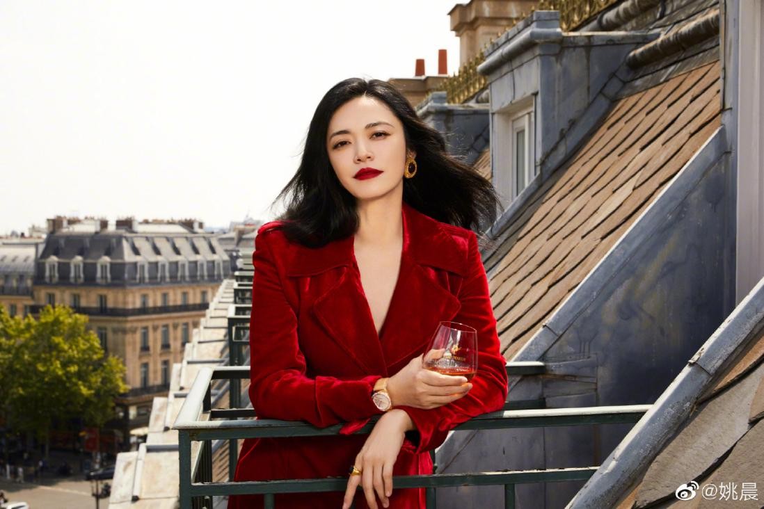 近日,演员姚晨携自己监制的影片《脐带》参加戛纳电影节,此番法国电影