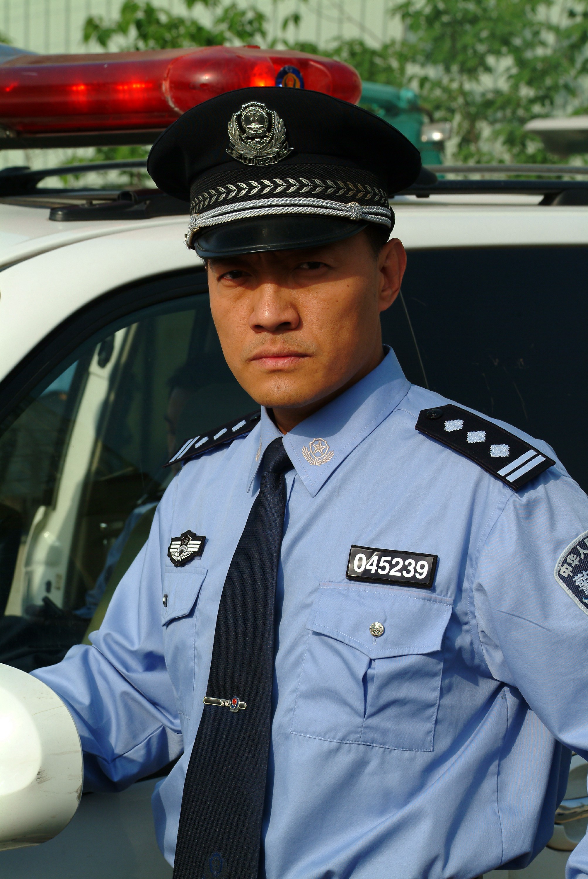 李梦男被骂为全网最坏男人曾是主旋律代言人
