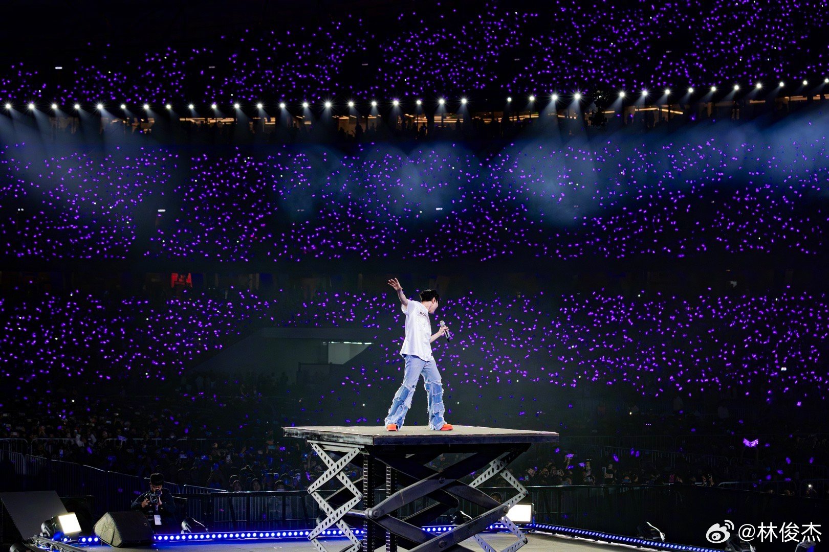 jj林俊杰携jj20巡演首登鸟巢一连三晚开唱累计动员近十八万观众自发人